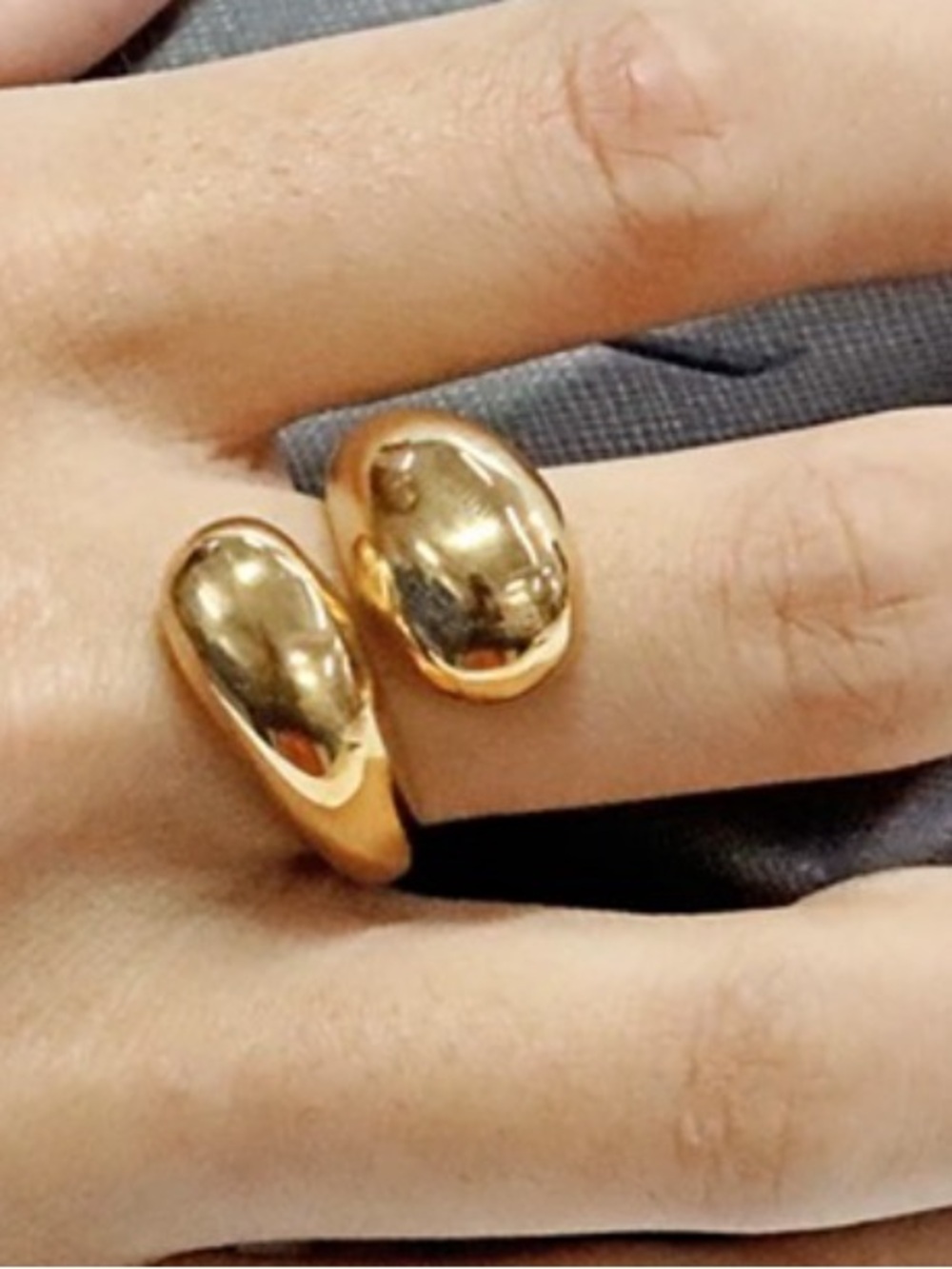 Sleek Spiral Statement Ring Size 8 Gold Tone New